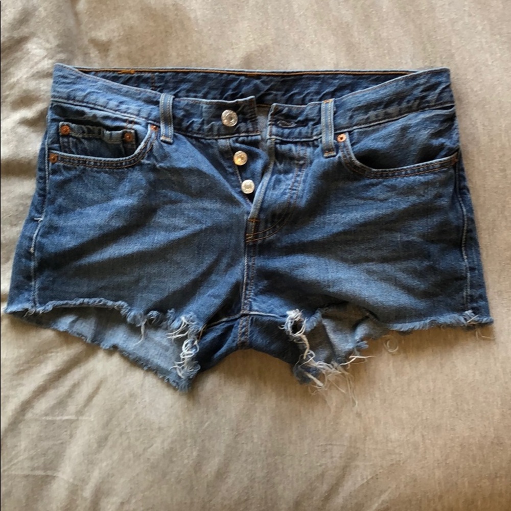 Levi’s shorts (size 26)